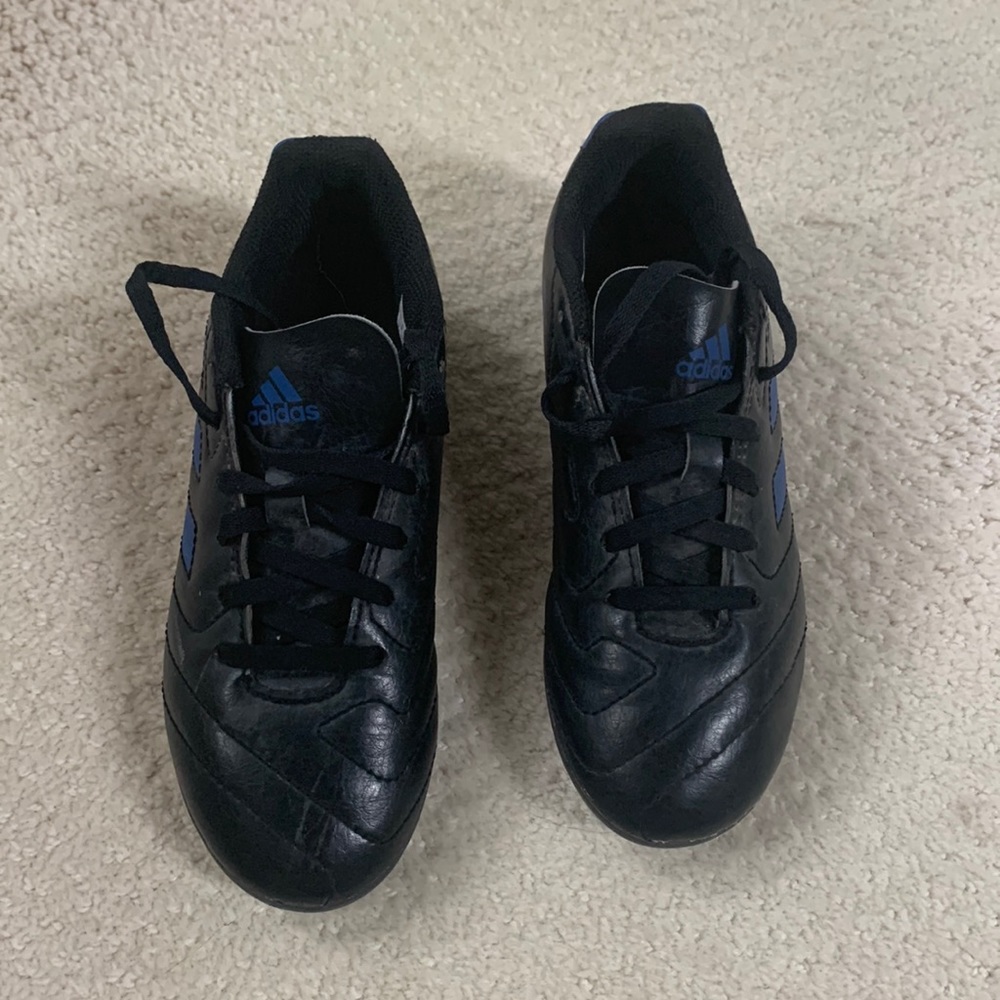 Adidas Goletto soccer cleats size 1.5 big kids